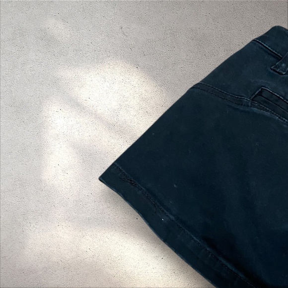 Volcom Black Ultra Low Rise Micro Mini Shorts - Picture 6 of 7